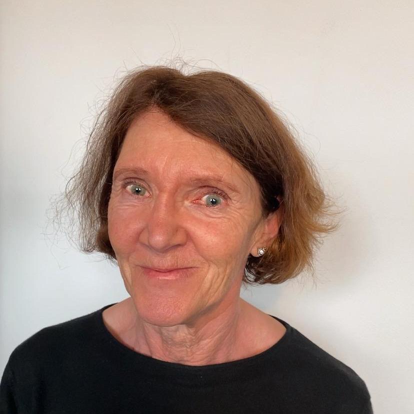Frau mit rötlichen Haaren, schwarzem Pulli (c) Nicole Hinsberger Frau mit rötlichen Haaren, schwarzem Pulli